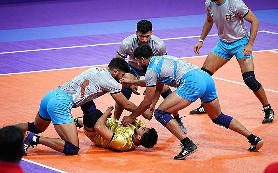 कबड्डी की असली कमज़ोरी दुबकी नहीं, बैलेंस शीट है